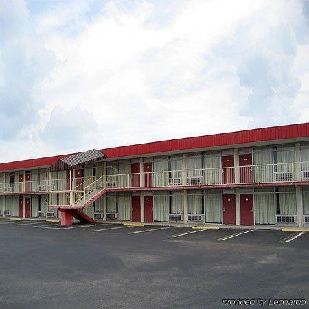 Sands Central Inn הוט ספרינגס מראה חיצוני תמונה